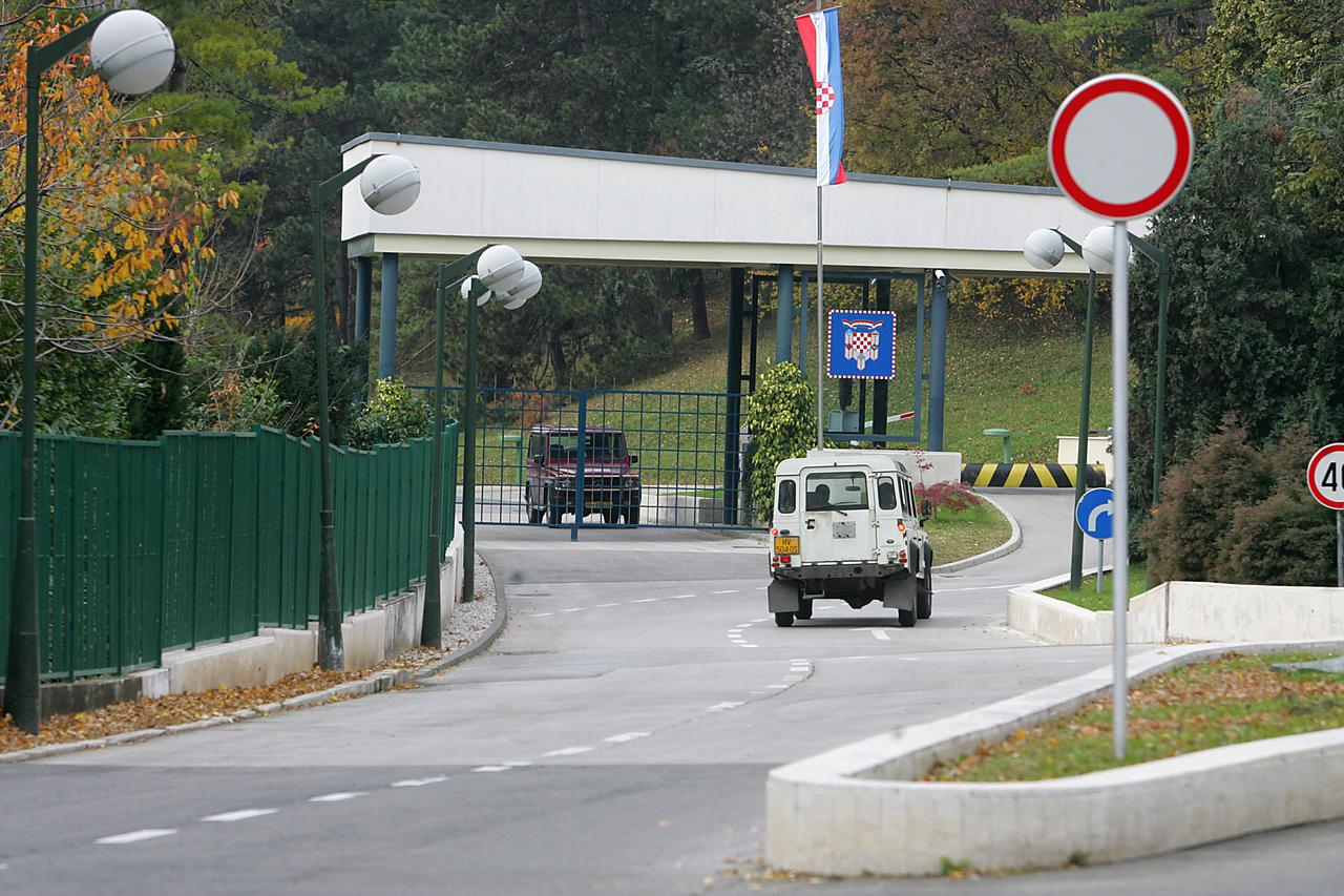 Zagreb: Ulaz u predsjedni?ke dvore