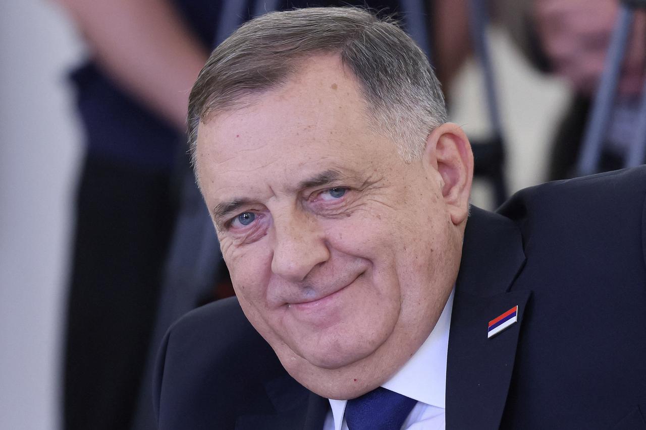 Russian Foreign Minister Lavrov hosts Bosnian Serb leader Dodik in Moscow