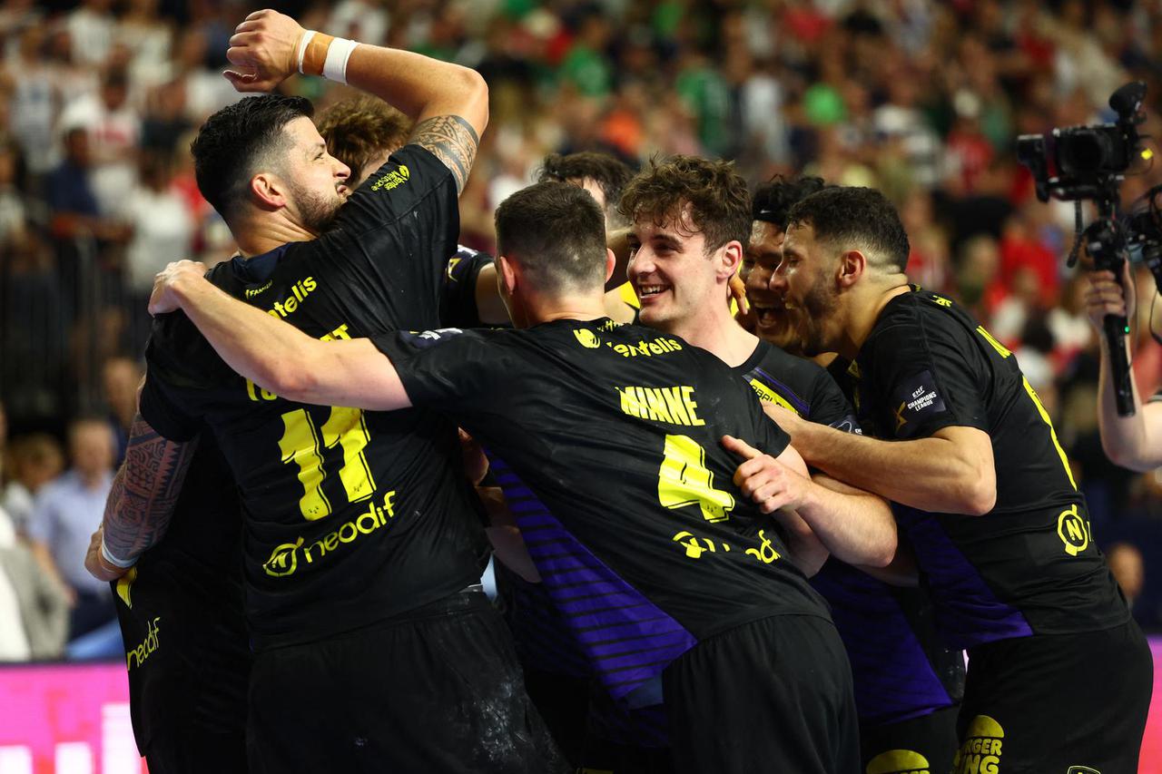 EHF Men's Handball Champions League - Third Place - Barcelona v HBC Nantes