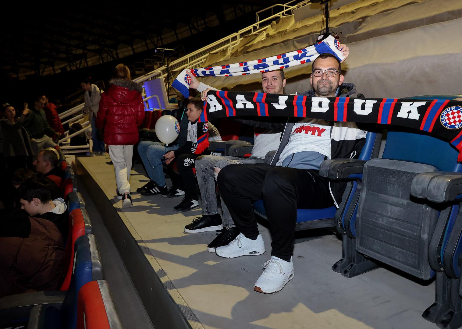 A kao kulminacija uslijedila je bakljada