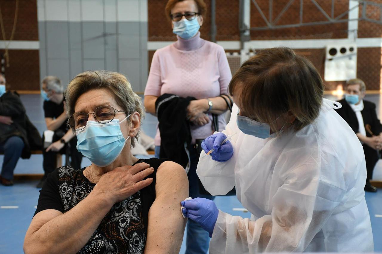Bjelovar: Organiziran prvi punkt za cijepljenje u BBŽ, cijepljene su 324 osobe