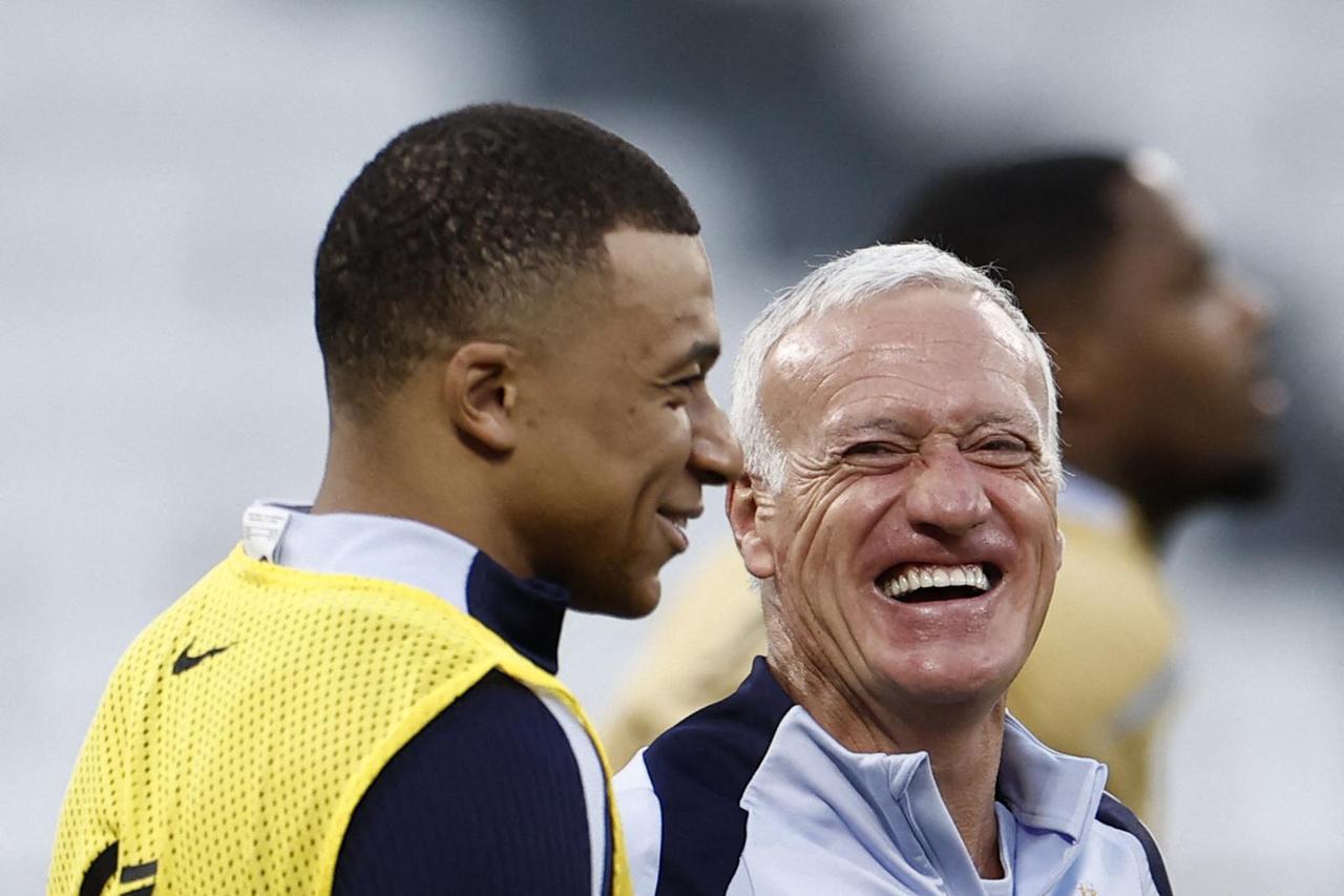 International Friendly - France Training