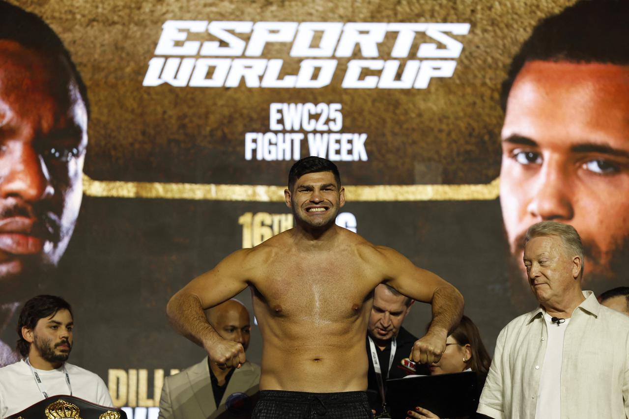 Dillian Whyte v Moses Itauma - Weigh-in for EWC25 Fight Week