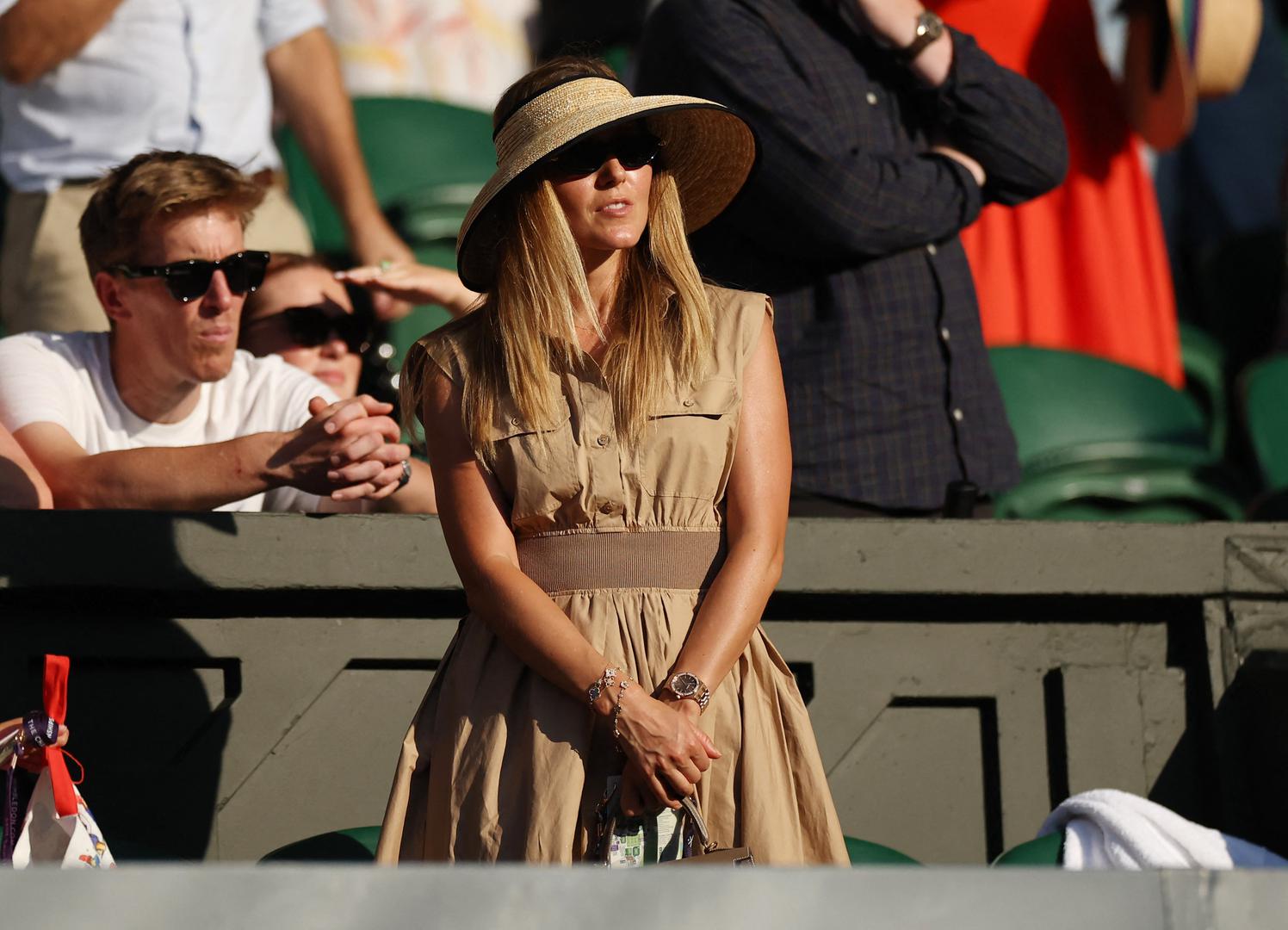 Novak i Jelena upoznali su se 2005. godine tijekom srednjoškolskih dana u Beogradu, a vjenčali su se 10. srpnja 2014. na crnogorskom poluotoku Sveti Stefan