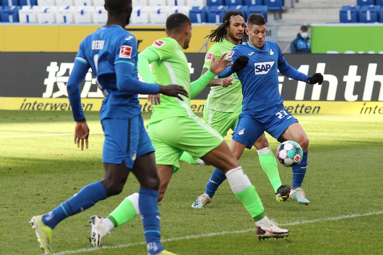 Bundesliga - TSG 1899 Hoffenheim v VfL Wolfsburg