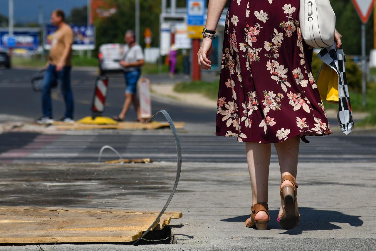 Zagreb: Metalne trake za uzemljenje vire iz šahtova