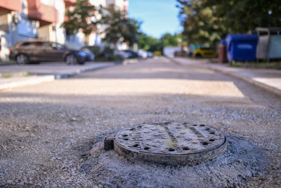 Zagreb: Prosvjed stanara Gajnica zbog smrada