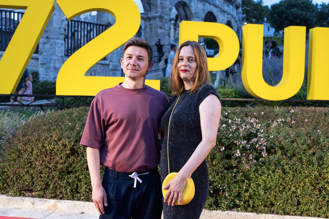 Ravnateljica Pula film festivala Tanja Milicic i Mario Kozina na projekciji filma Fiume o morte!