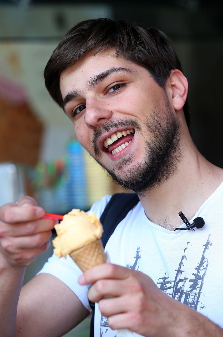 Elvisa Sprečića oduševio je sladoled s okusom manga