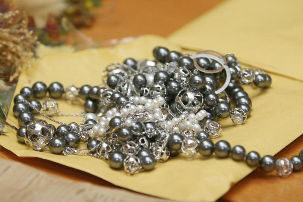 pljačka zlatarne, zlatarnica (1)