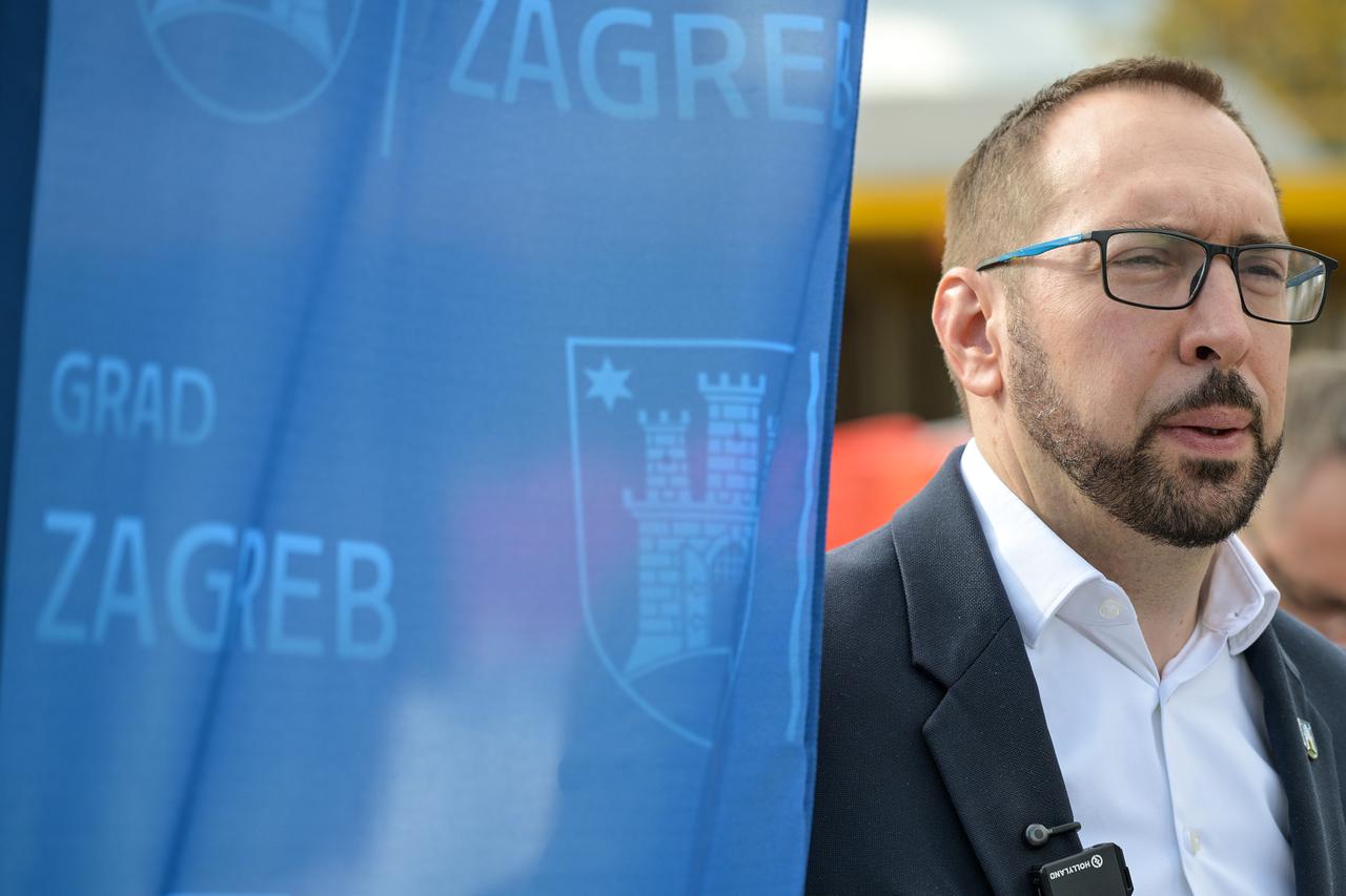 Zagreb: Gradonačelnik Grada Zagreba Tomislav Tomašević obišao je radove na izgradnji Osnovne škole Horvati na Knežiji