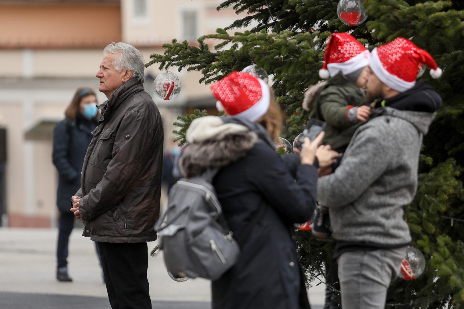 25.12.2020., Zagreb - Zagrebacki nadbiskup, kardinal Josip Bozanic, predvodio je misu svetkovine Rodjenja Gospodinova. Misnom slavlju prisustvovali su Andrej Plenkovic i Gordan Jandrokovic. Photo: Borna Filic/PIXSELL