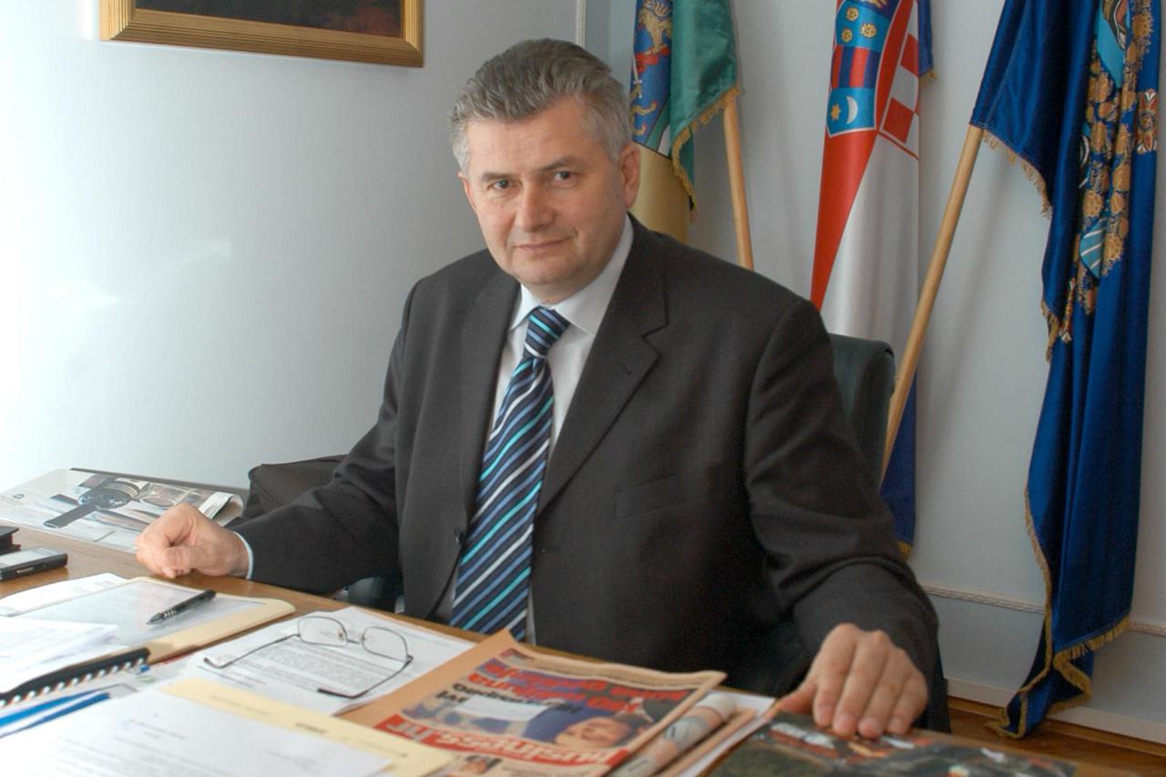 Požega: Marijan Aladrovi?, požeško-slavonski župan 