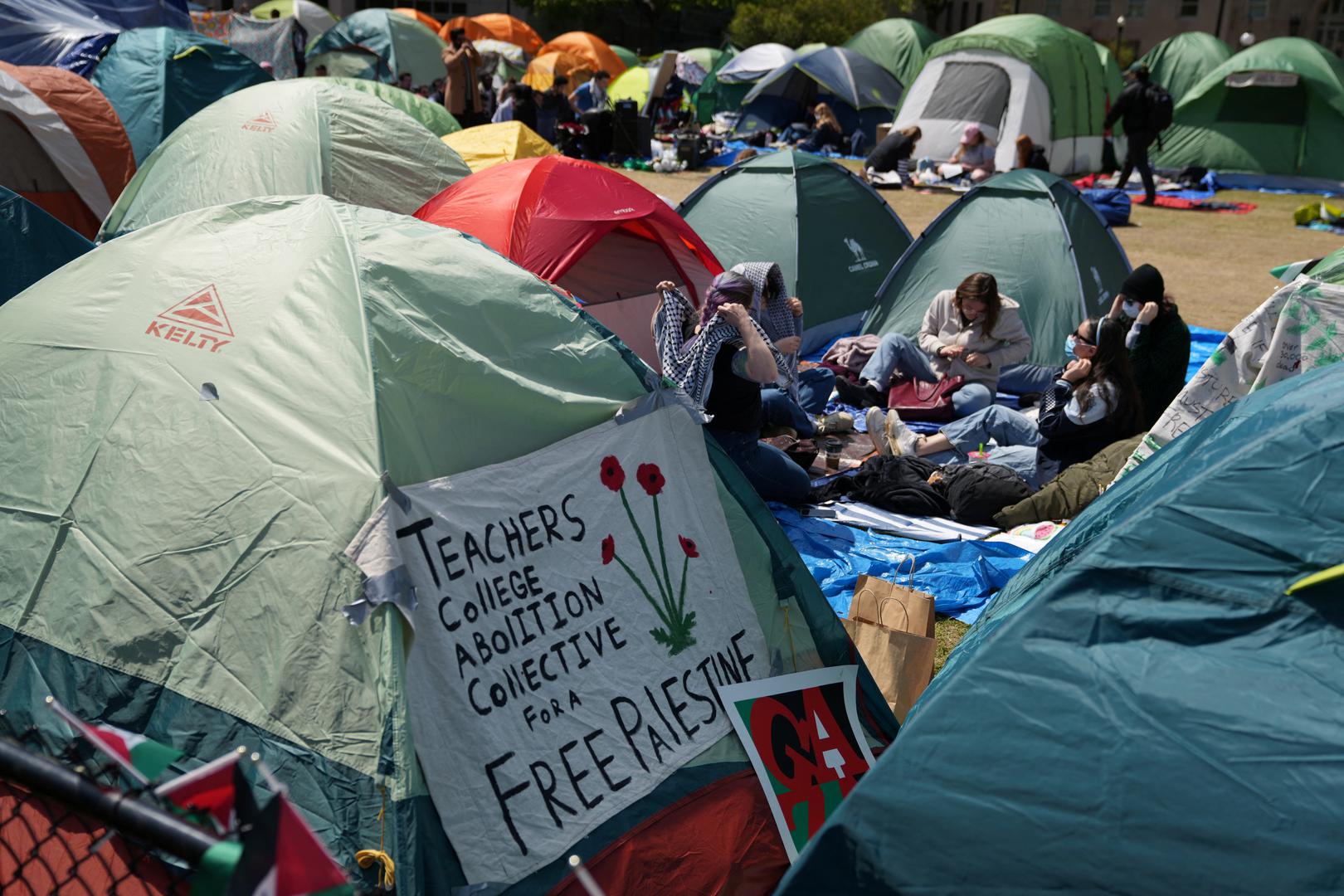 "Sveučilišna policija Indiane nastavlja podržavati mirne prosvjede u kampusu koji slijede sveučilišnu politiku", navodi se u policijskom priopćenju.