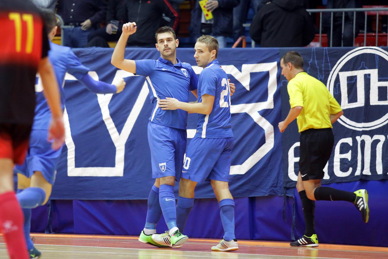 Futsal Dinamo - Square