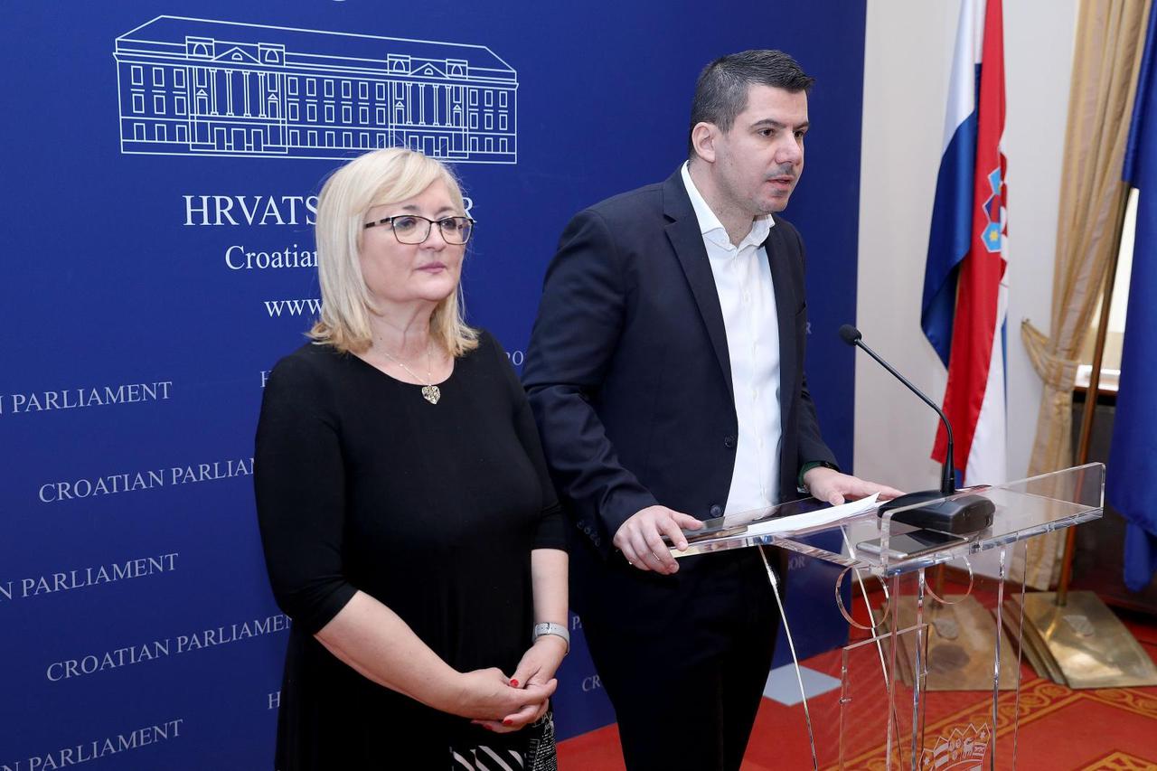 Zagreb: U Saboru je održana Konferencija za medije Kluba zastupnika Mosta