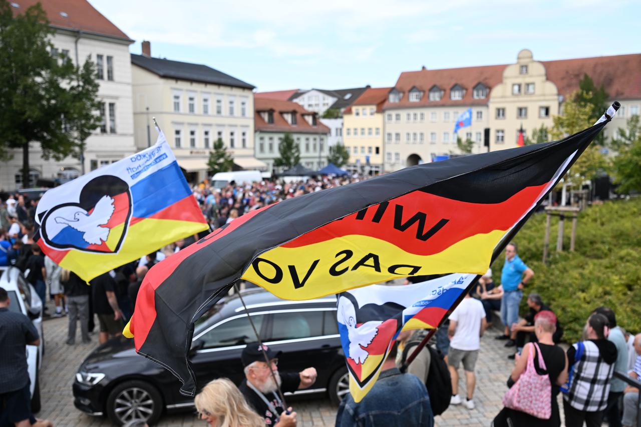 AfD Lead Candidate Ulrich Siegmund on the Campaign Trail