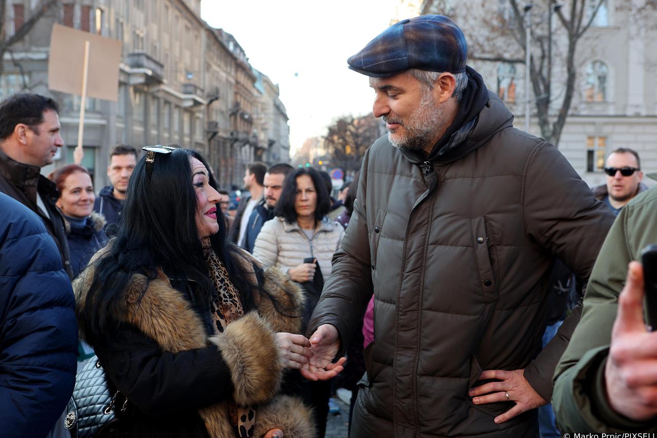 Zagreb: Političari uz prosvjednike protiv COVID potvrda na Trgu žrtava fašizma