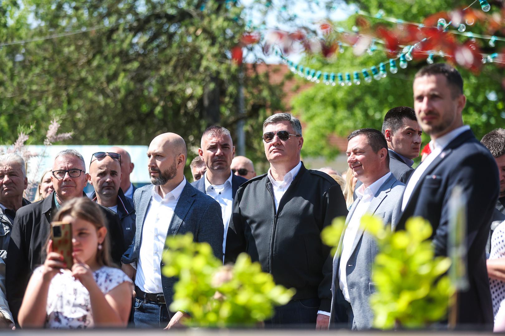 Predsjednik Republike Hrvatske Zoran Milanović posjetio je u nedjelju manifestaciju Cvjetna Jaska te se sastao sa predstavnicima braniteljskih udruga iz Jastrebarskog