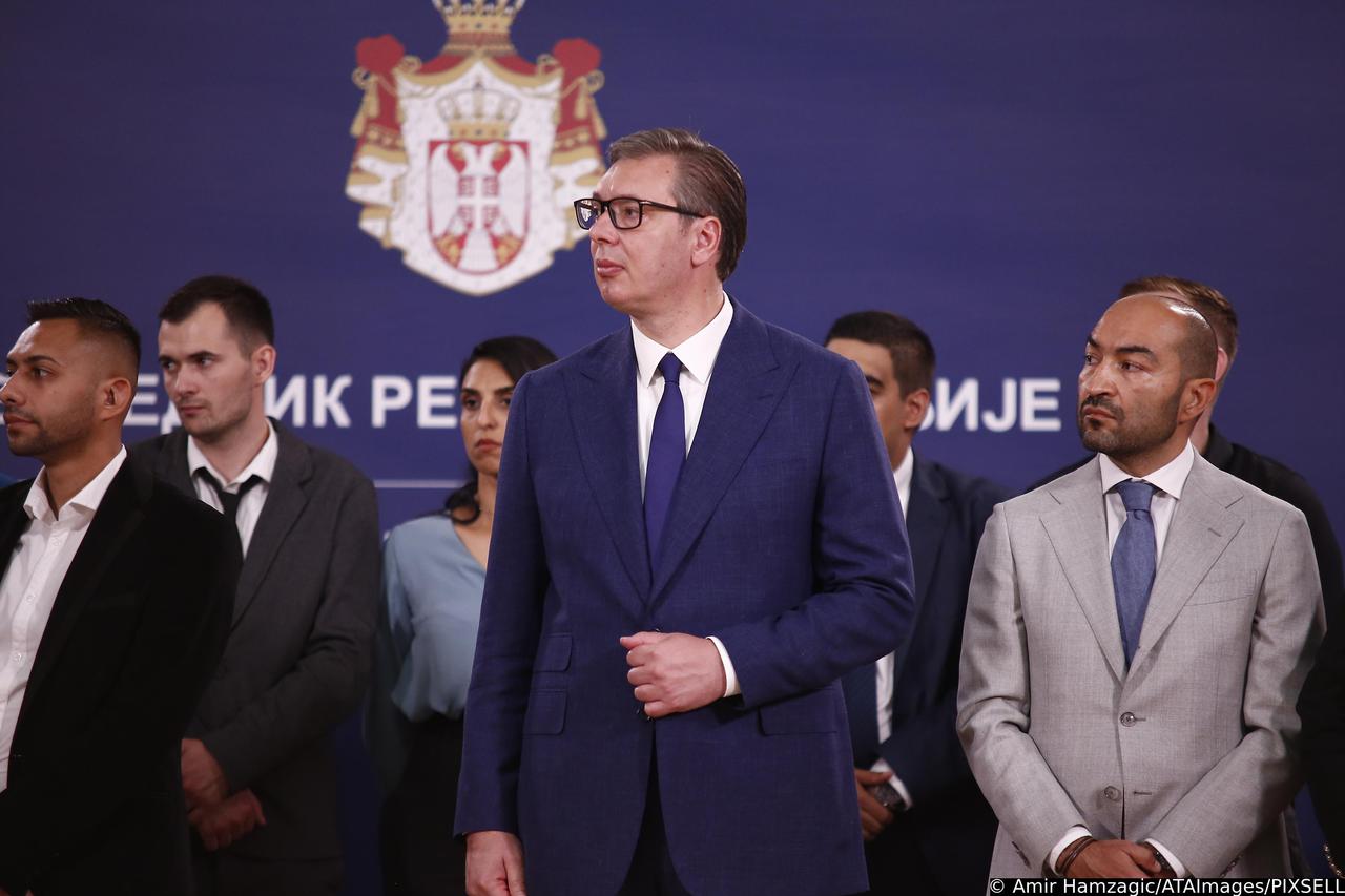 Vučić ugostio prvu generaciju polaznika programa "Barvalipe – Romi u javnoj upravi Srbije"
