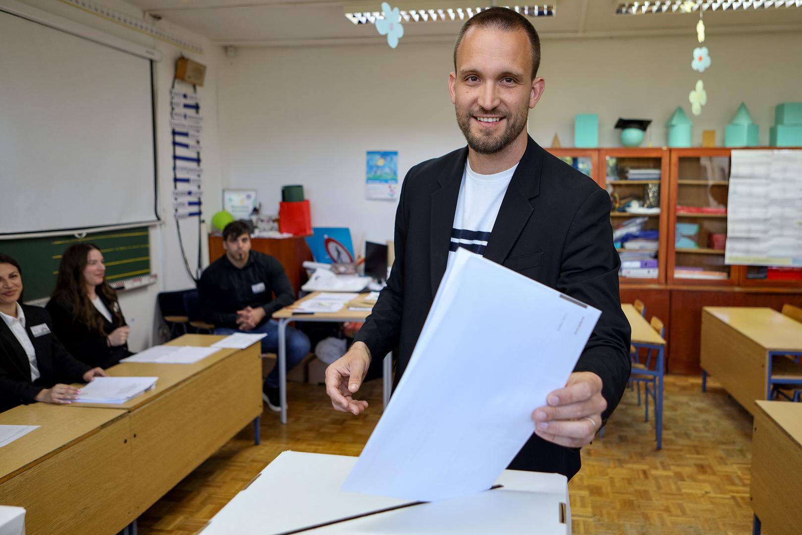 Šime Erlić, ministar regionalnog razvoja i fondova Europske unije: Drugi na listi u IX. izbornoj jedinici, 8.812 glasova