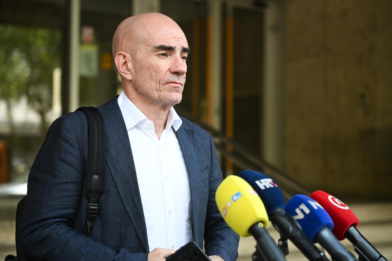 Zagreb: Ljubo Pavasović Visković daje izjavu nakon ispitivanja Neve Livljanić