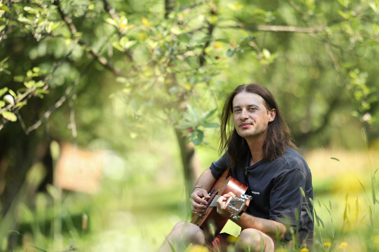 Zabok: Glazbenik Nikola Vranić, umjetničkog imena JR August