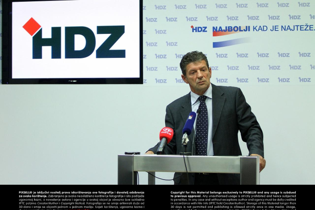 '11.10.2012., Zagreb, - Zeljko Dilber je u sredisnjici HDZ-a odrzao konferenciju za novinare vezanu za  registar branitelja. Photo: Anto Magzan/PIXSELL'