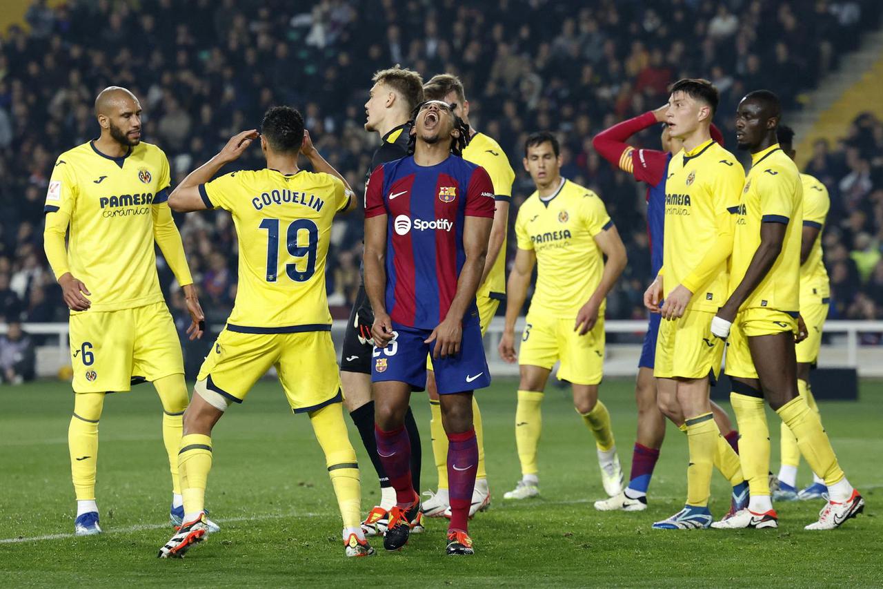 LaLiga - FC Barcelona v Villarreal