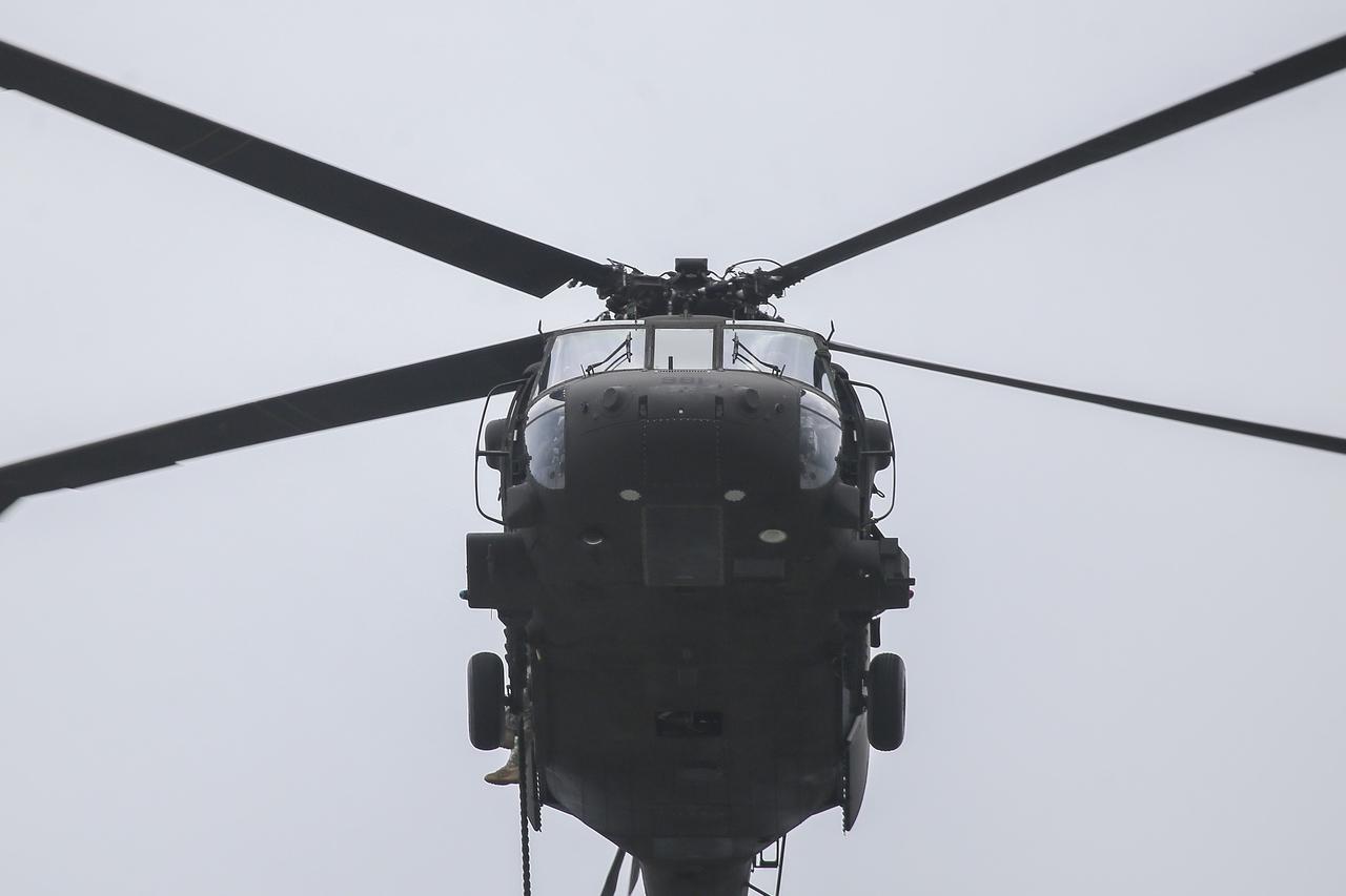 uh-60 black hawk