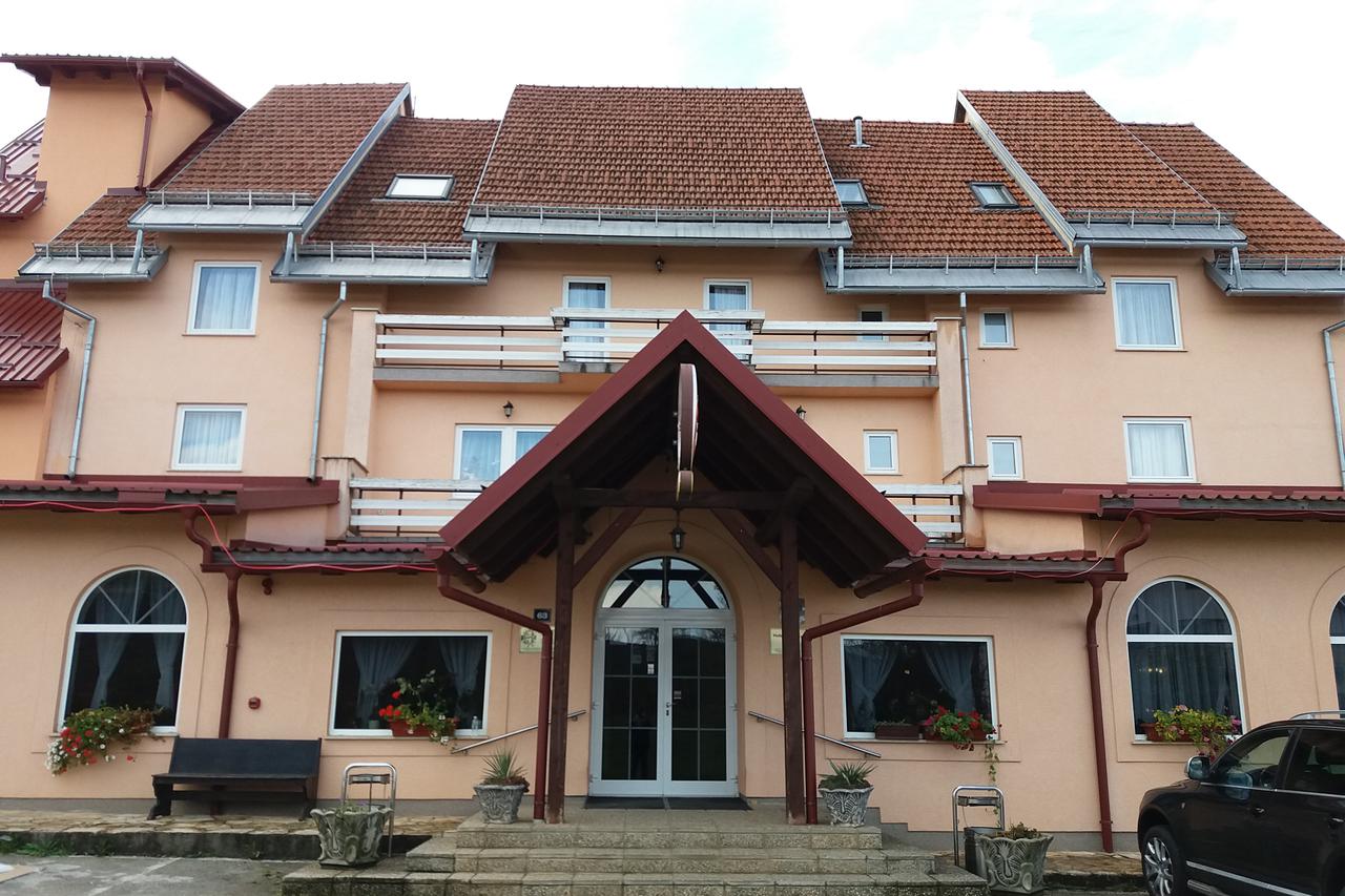 Mirni kutak, Otočac