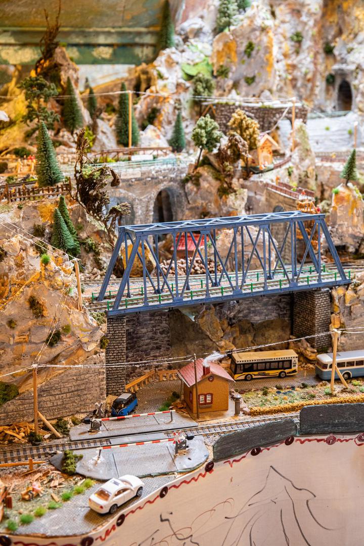 A jedan od njih, dubrovački skladatelj i glazbenik Pero Šiša, Ćiru je odlučio oživjeti na svoj način - u minijaturnom, bajkovitom obliku.