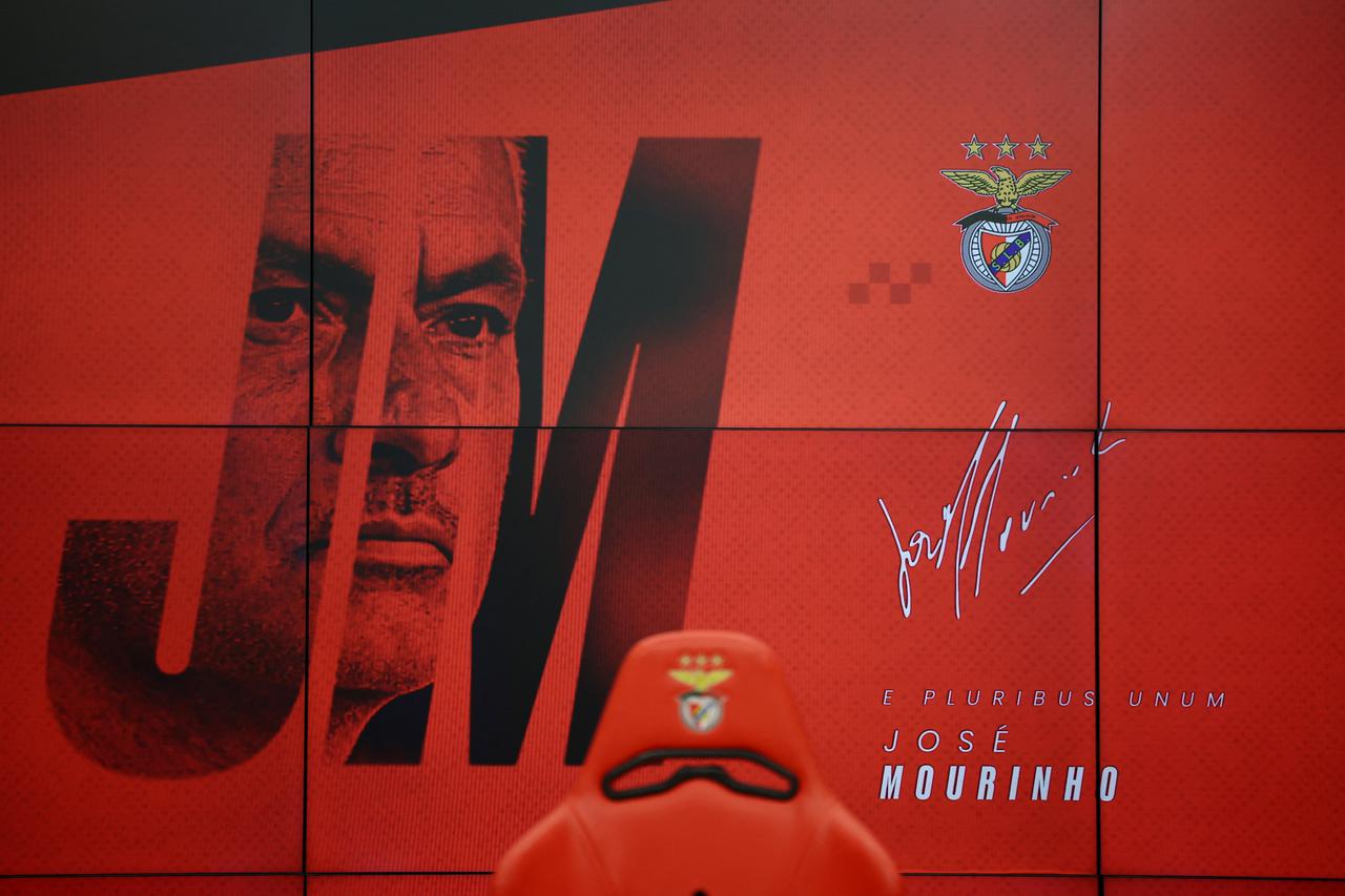 Benfica presents new coach Jose Mourinho