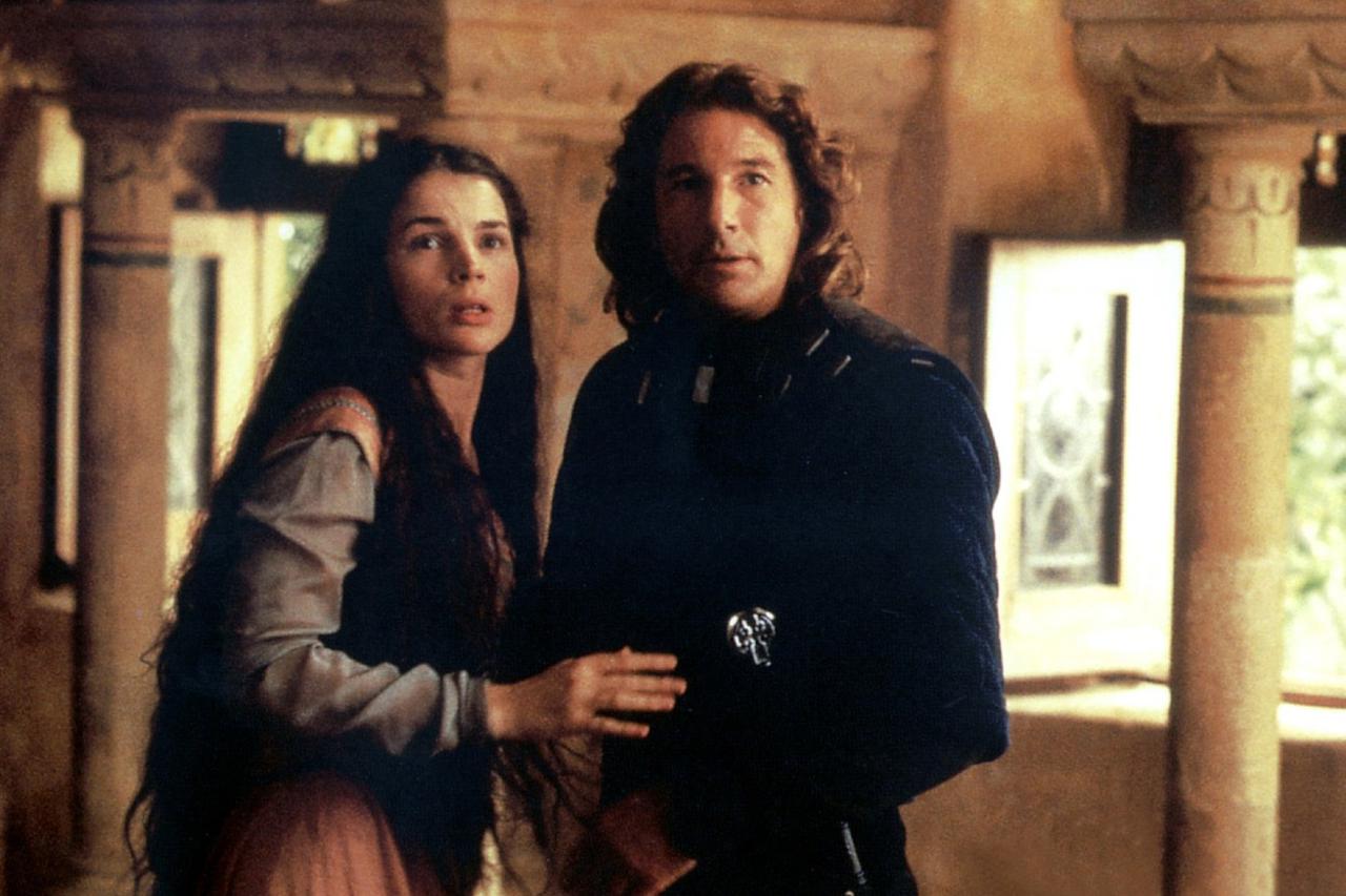 Julia Ormond