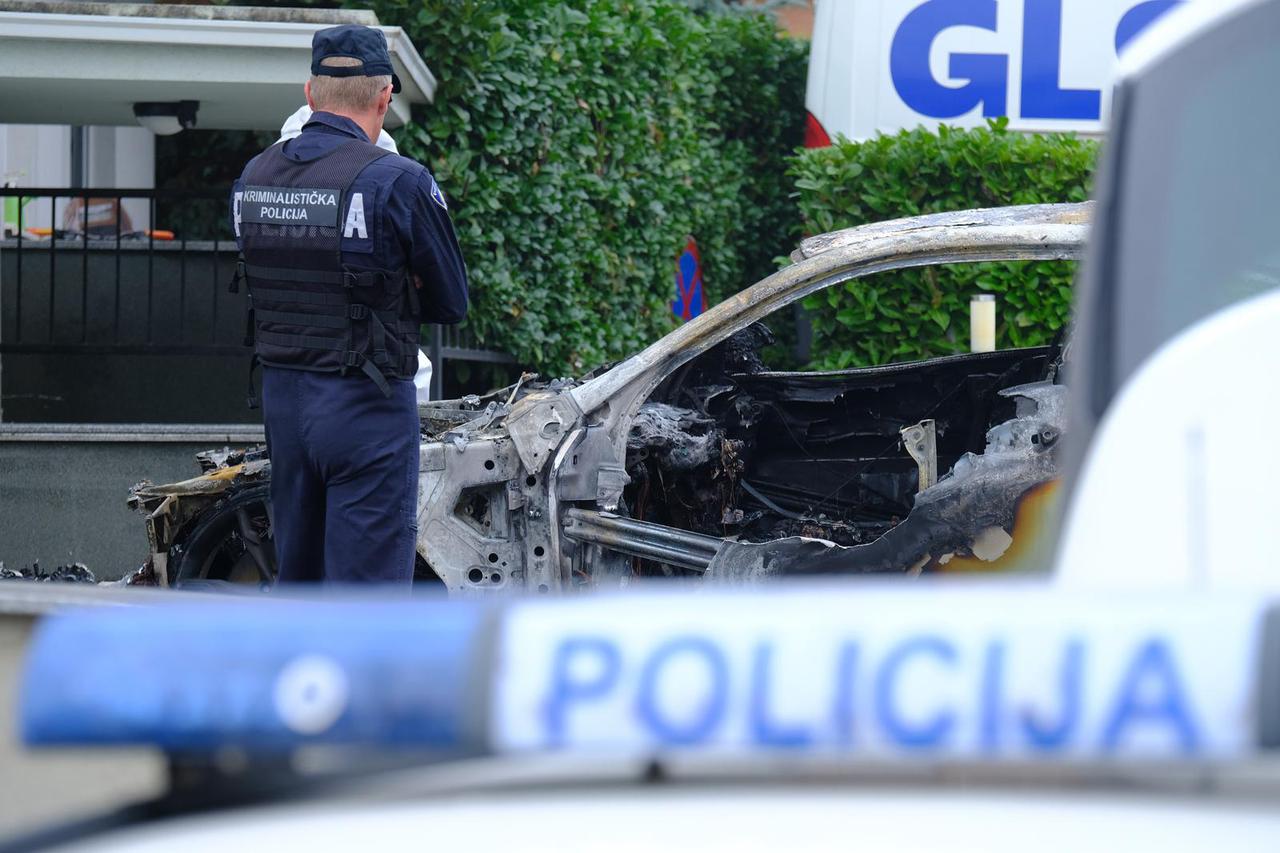 Požar u Zagrebu: Izgorio automobil u Maksimiru, vatra oštetila i kuću
