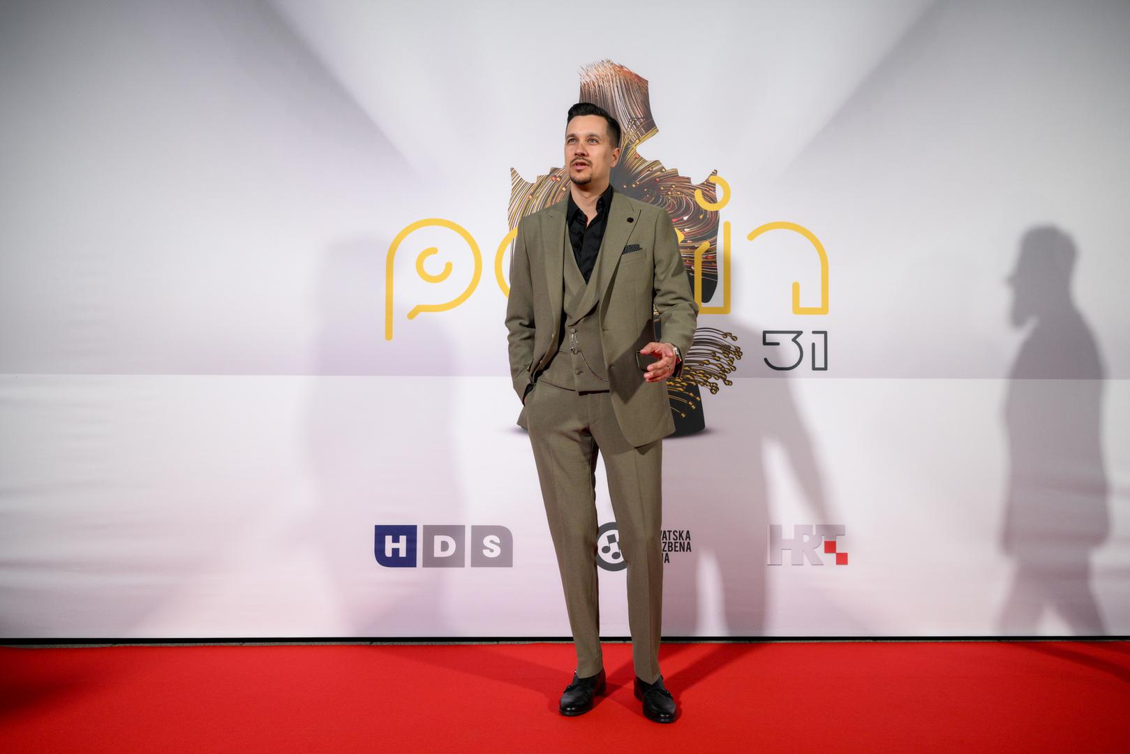 Marko Tolja - Through the dark