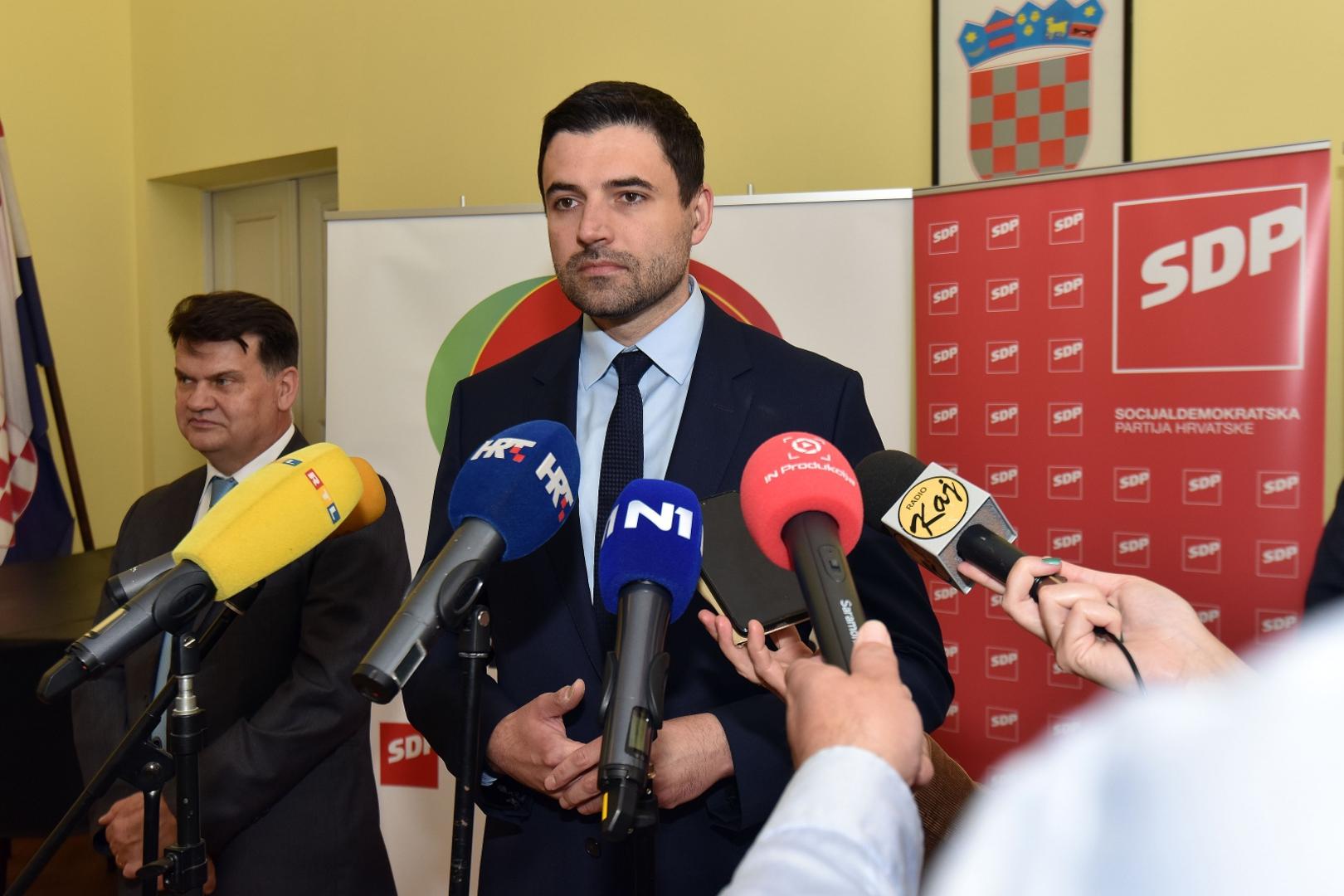 17.05.2020., Cakovec - Medjimurski demokratski savez (MDS) novi je clan Restart koalicije. Predsjednik MDS-a Zeljko Pavlic, predsjednik SDP-a Davor Bernardic Photo: Vjeran Zganec Rogulja/PIXSELL