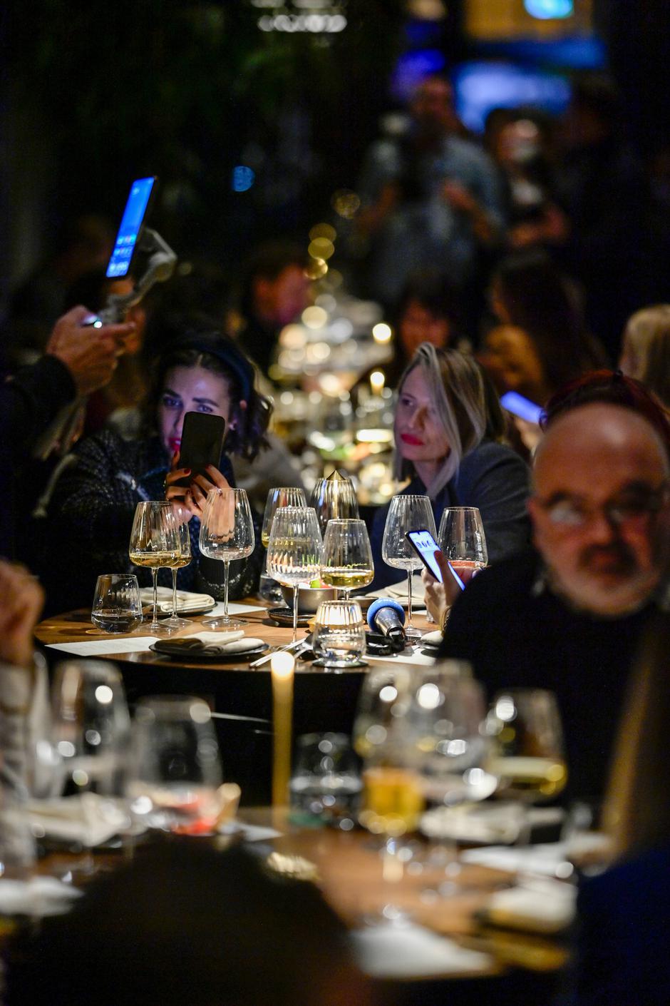 Otvoren je YEZI – novi panazijski fusion restoran u centru Zagreba