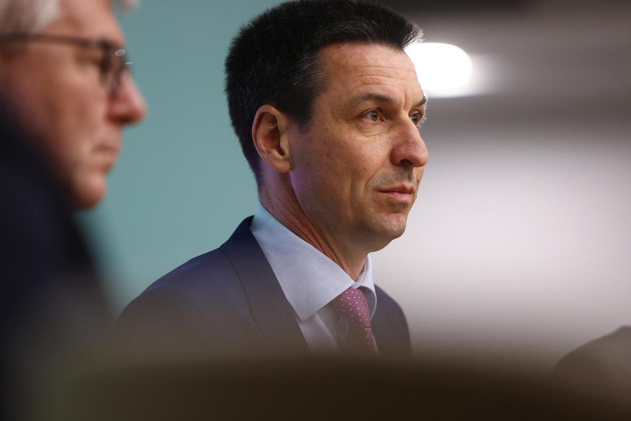 Mostar: 12 dužnosnika EU Parlamenta sudjelovalo je na  tribini na temu odnosa međunarodne zajednice i naroda u BiH