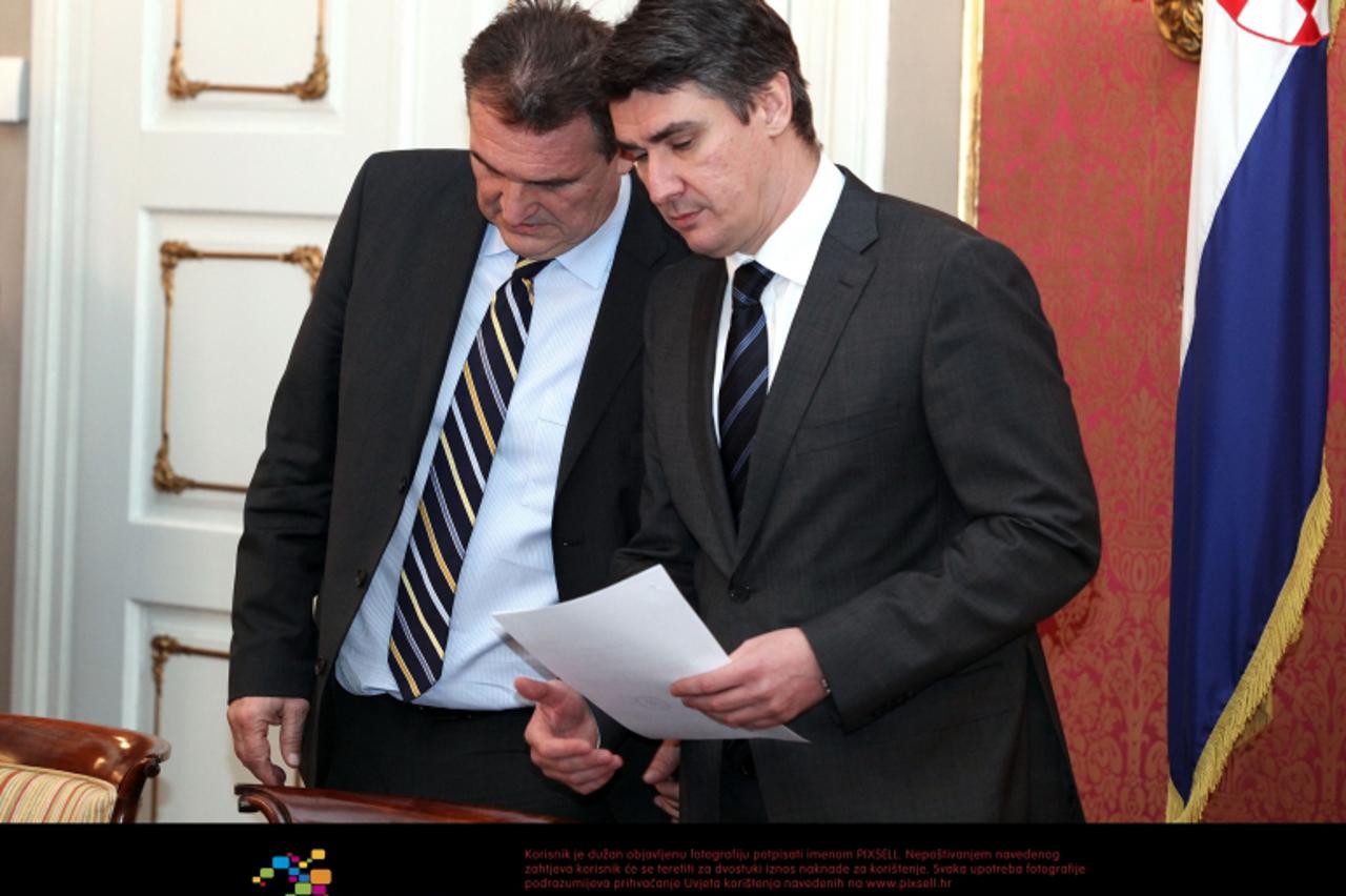 '19.01.2012., Zagreb - U Banskim dvorima odrzana redovita sjednica Vlade RH. Radimir Cacic, Zoran Milanovic. Photo: Patrik Macek/PIXSELL'