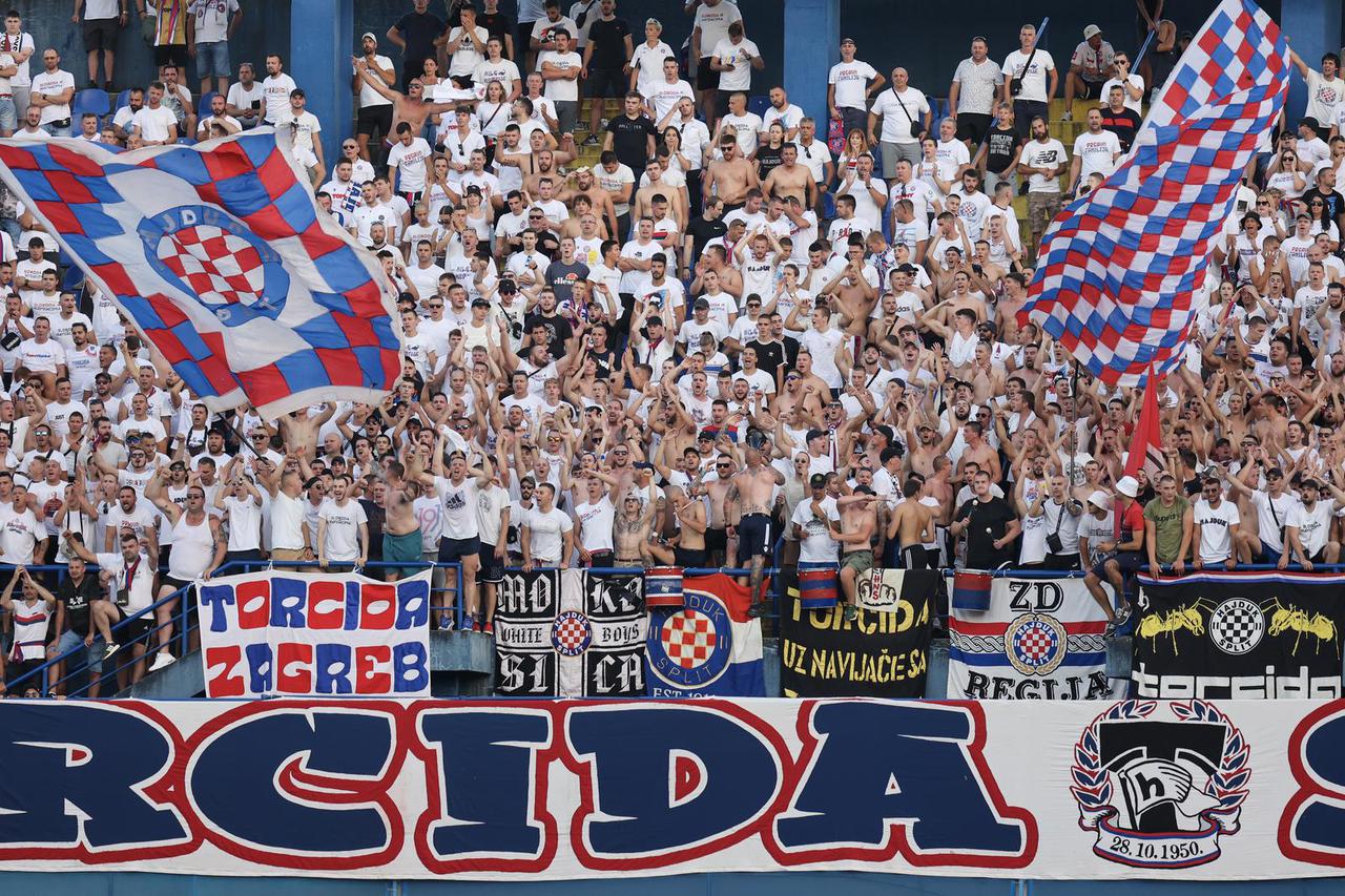 Zagreb: Brojni navijači popratili su susret SuperSport Superkupa između Dinama i Hajduka