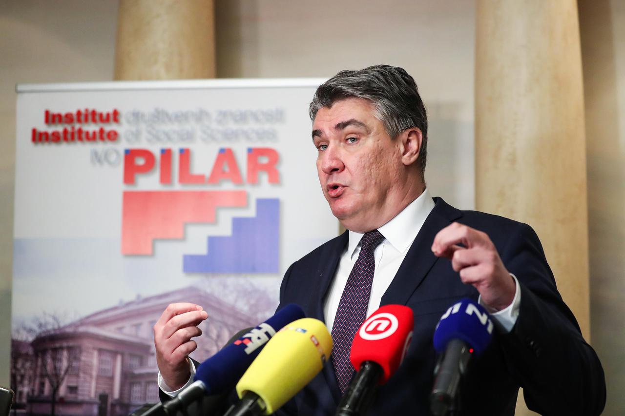 Zagreb: Zoran Milanović dao izjavu medijima nakon svečane akademije Instituta Ivo Pilar