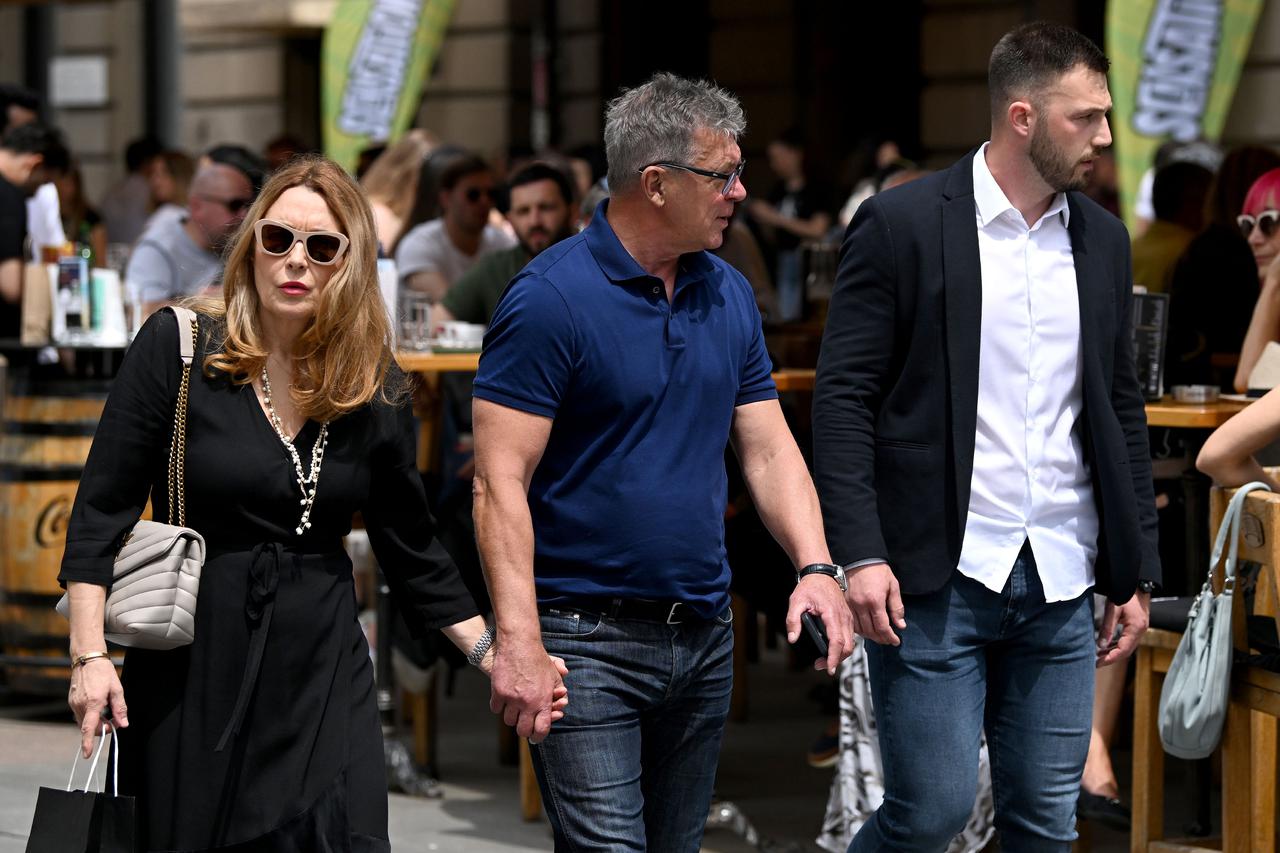 Zagreb: Ivan Turudić sa suprugom Tatjanom prošetao gradom