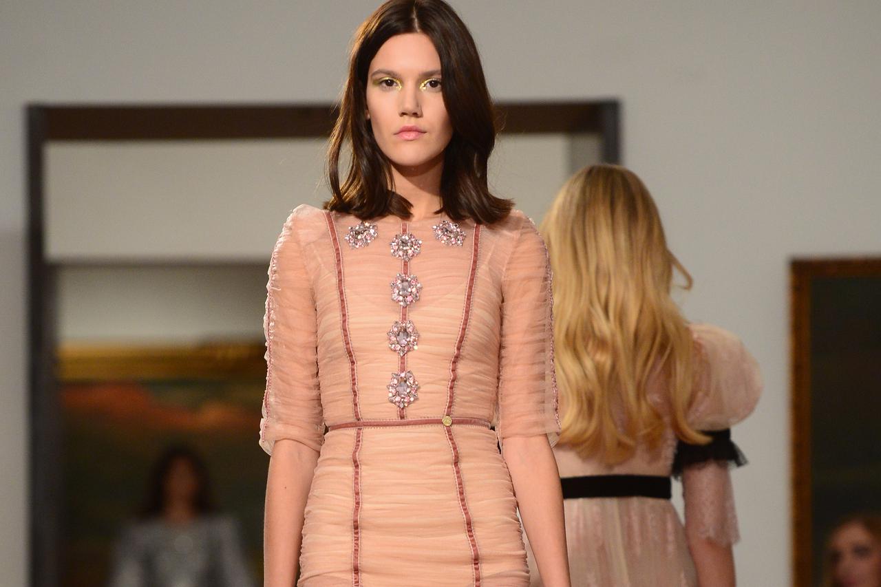 Alex Dojčinović 4. samostalna revija u Modernoj galeriji