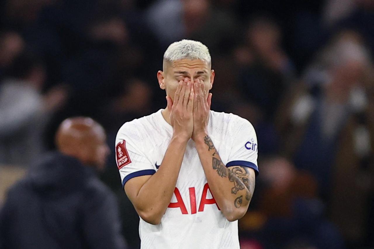 FA Cup - Fourth Round - Tottenham Hotspur v Manchester City