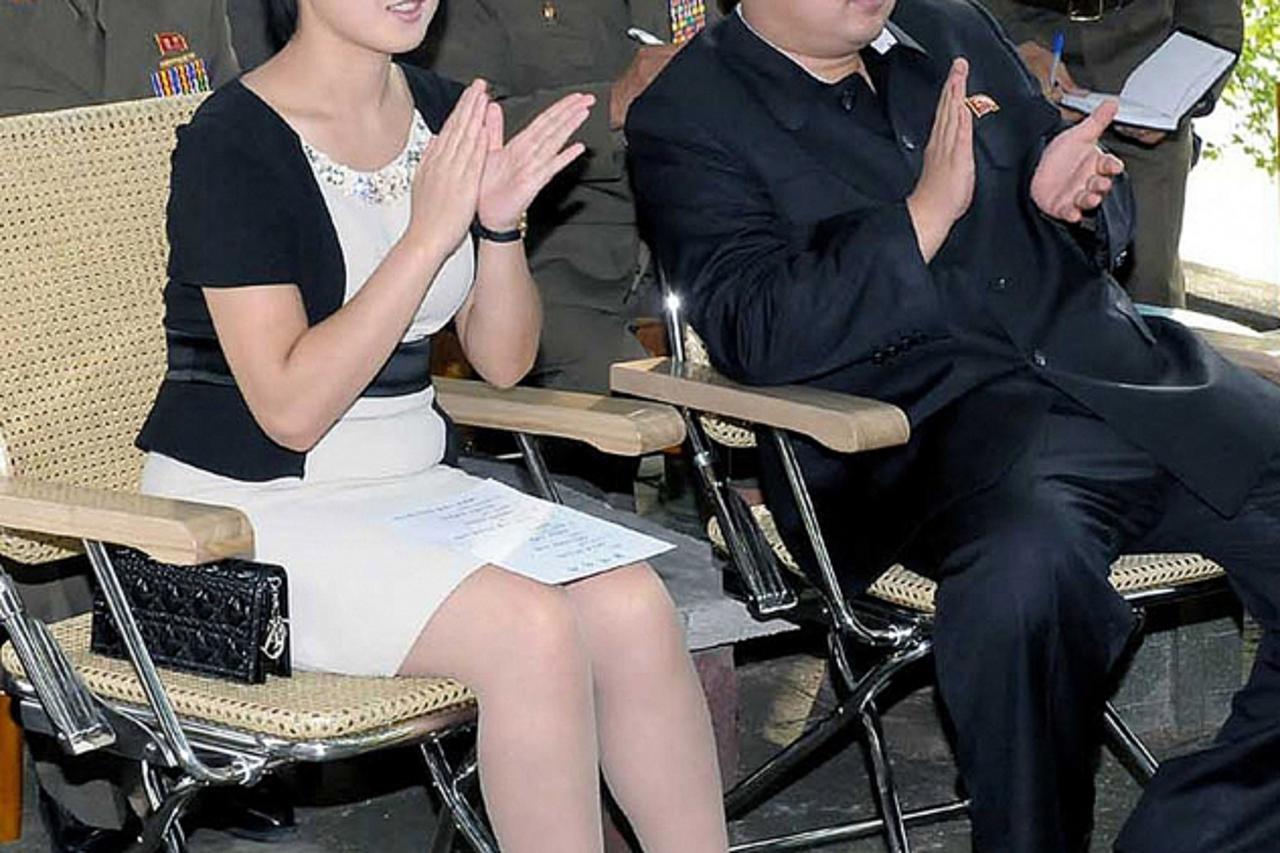 Kim Jong-un i Ri Sol-ju (1)