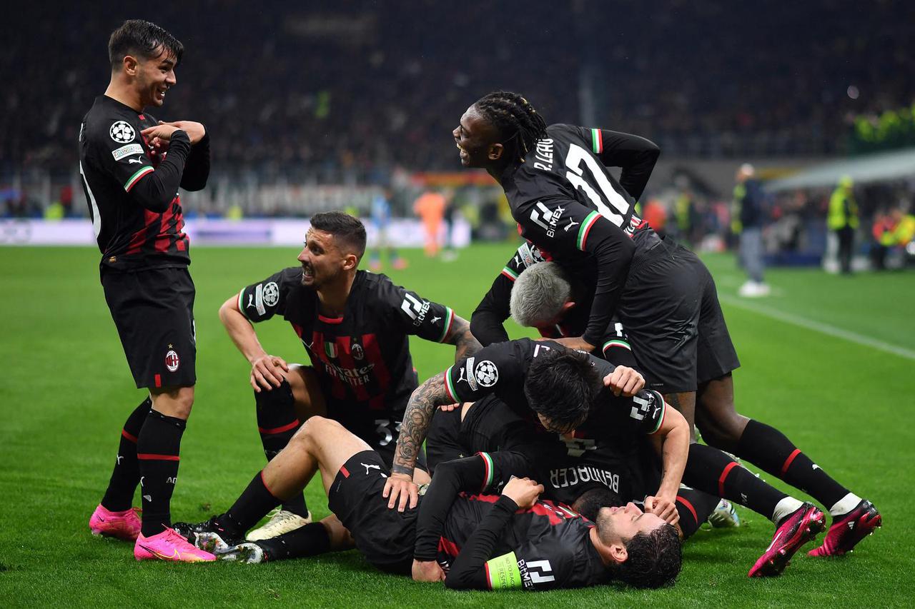 Champions League - Quarter Finals - First Leg - AC Milan v Napoli
