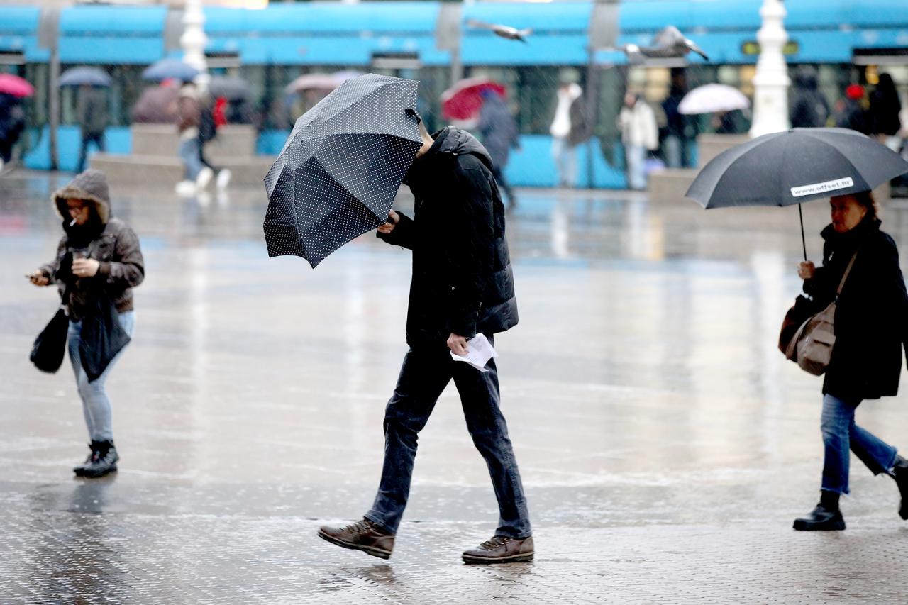 Zagreb: Kisa zamijenila snijeg