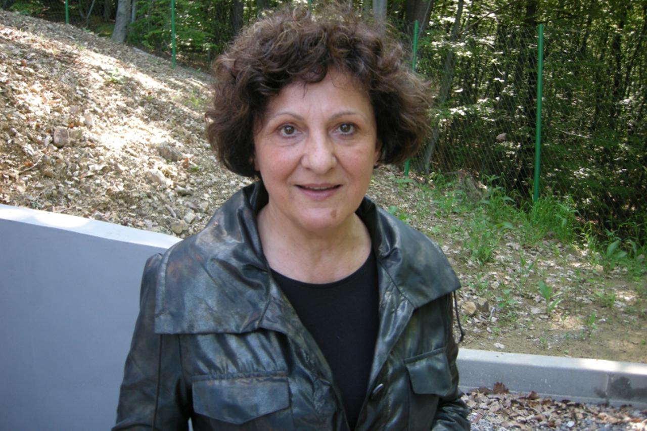 '                               '