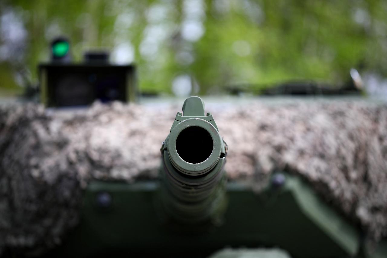 Ukrainian soldiers undergo maintenance training, in Klietz